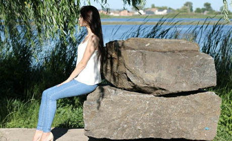 “Братик та дві сестрички  крутилися в моїй короні перед дзеркалом”