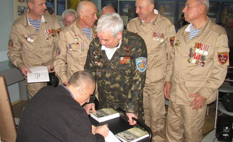 «Запрещалось писать, что советские войска в Афгане участвуют в боях» - как писатель обходил цензуру