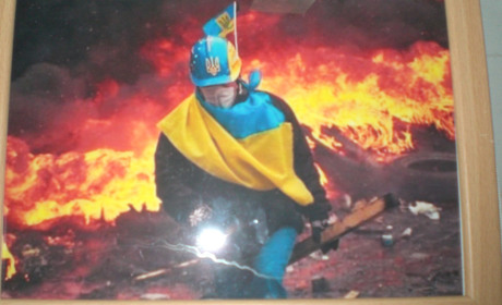 Картинна галерея виставила фото з Майдану. І просять городян приносити свої світлини