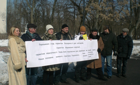 Новокаховская оппозиция активна только в соцсетях