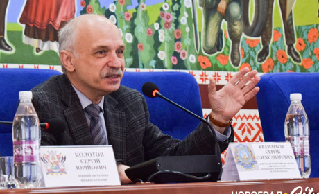 Крамарьов: "Де мова йде про національну безпеку – питання демократії відходять на задній план"