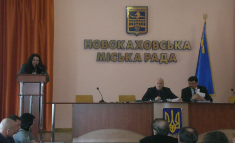 Сессия горсовета: мэру повысили зарплату на 30% оклада