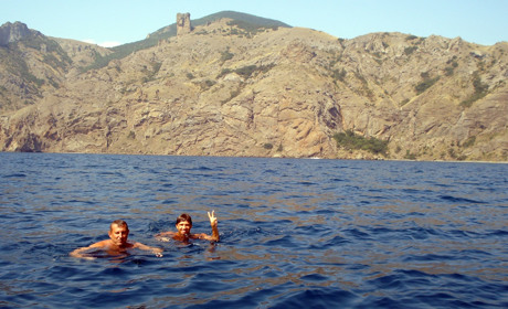 Елена Белецкая: "Первый полет на параплане, общение с дельфинами, первое погружение с аквалангом"