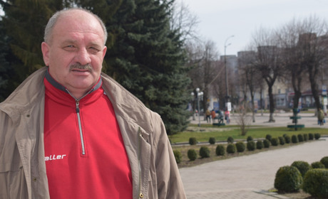 Михайло Олендер: "Батько постійно казав, що спорт годувати не буде, а я хотів займатись волейболом"