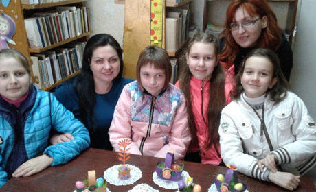 Напередодні Великодня учні гімназії розмальовували писанки