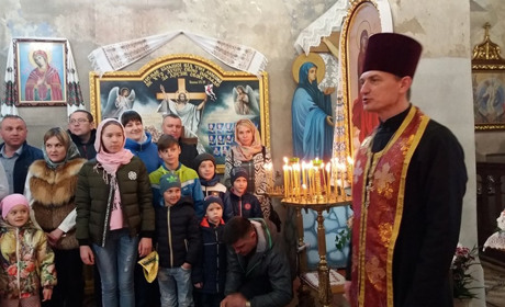 Старокостянтинівці святкують Воскресіння Христове. Святкові фото із соцмереж