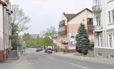 Перевір себе знову. Відгадай вулицю Калуша за фото