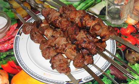 Першотравневе. Багато відпочинку не буває. Чи буває?