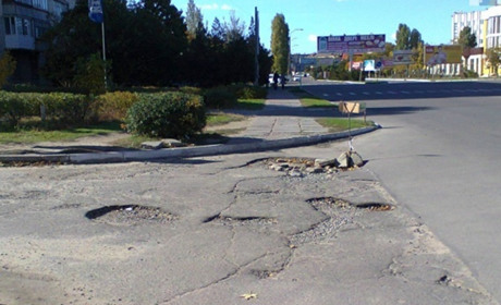  «В Новой Каховке умеют очень эффектно списывать деньги на ремонте дорог» (Видео)