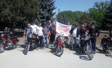 «Авто иногда пытаются нас подрезать...» - байкеры напомнили о себе участникам дорожного движения