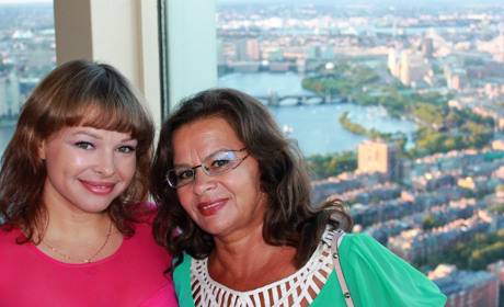 За переможців фотоконкурсу «Я і моя мама» Антоніну та Галину Радецьких голосували у США та Європі