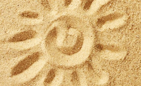 Комунальники готують міський пляж до відкриття сезону