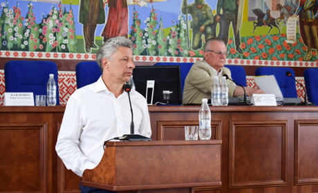 Юрій Бойко та Юрій Павленко зустрілись з новоградськими військовими пенсіонерами