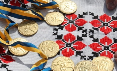 14 випускників Старокостянтинова отримають медалі