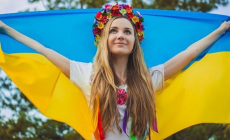 Мітинг і оркестр: програма святкування Дня конституції від міської влади
