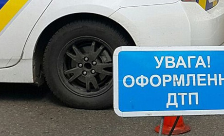  У Новограді мотоцикліст в'їхав у паркан