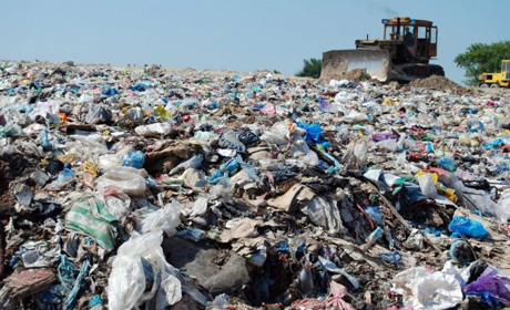Міська влада хоче розірвати угоду з фірмою, яка будує сміттєзвалище для Новограда