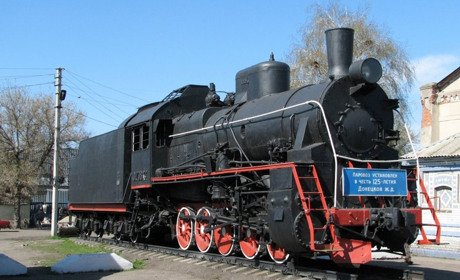 Чи поїде сватівський паровоз-пам'ятник, якщо його поставити на колії?