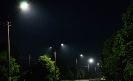 На центральних вулицях Сватового замінили 509 вуличних ліхтарів на світлодіодні