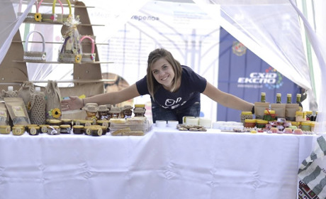 Продукцію зі сватівської пасіки купують навіть для подарунків в Індію