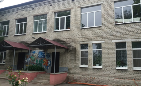 З дитсадка «Журавка» хотіли виселити школярів. Через це виник конфлікт між районною і міською владою