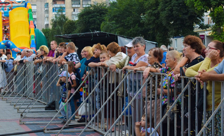 Кіно під відкритим небом і концерт: програма третього дня "Лесиних джерел"