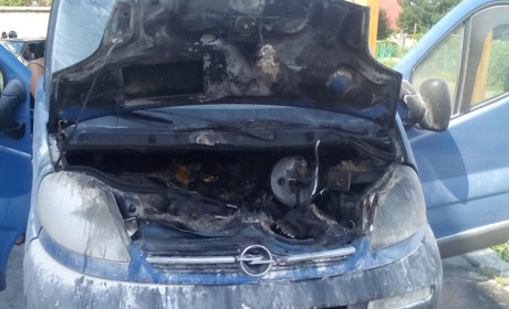 Біля «Вопака» горів автомобіль