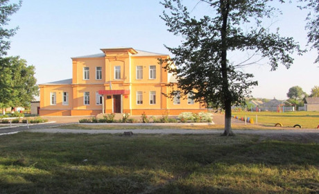 Зі Сватівської школи №1 вночі вкрали вісім комп'ютерів. Сторож нічого не почув