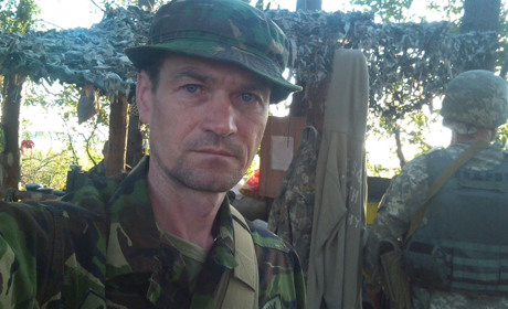 Волонтер з Волновахи отримав відзнаку президента: відео