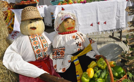  В яку ціну набір овочів для борщу в шести троїцьких магазинах 