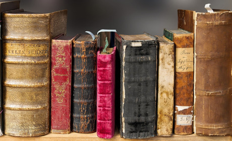 Библиотеке в Золотом  подарили 150 книг