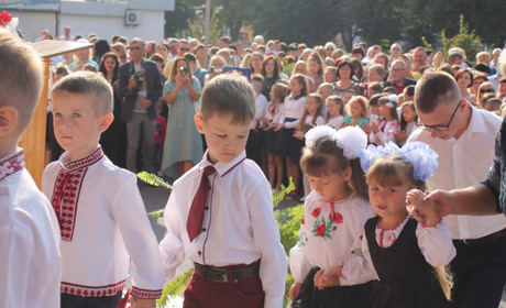 Дванадцятирічна освіта в Україні. Старокостянтинівці за чи проти?