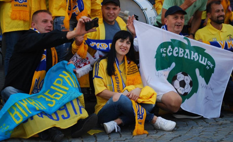 Вболівальники зі Старокостянтинова відвідали матч збірної України з футболу у Чехії