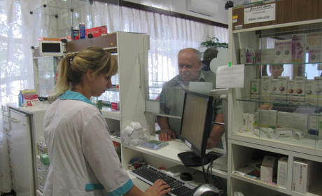 Чи можна відрізнити підроблені ліки в аптеці?