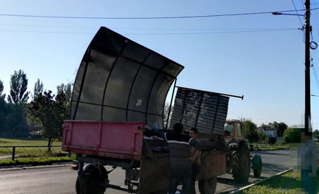 Автобусну зупинку, яку демонтували у Волновасі, встановили неподалік від старого місця