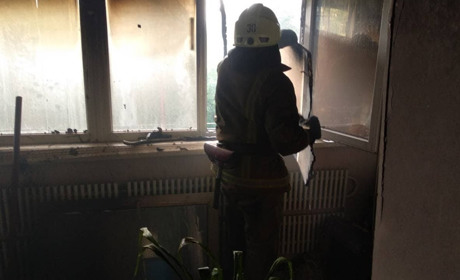 В Попасной горел балкон двухэтажного дома 