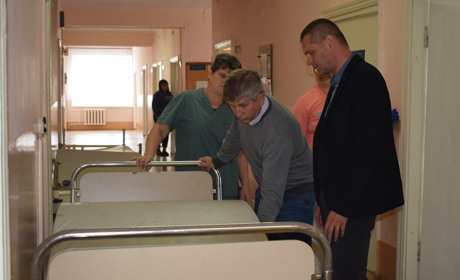 У Новограді мешканці міста зібрали кошти на 8 ліжок для ТМО