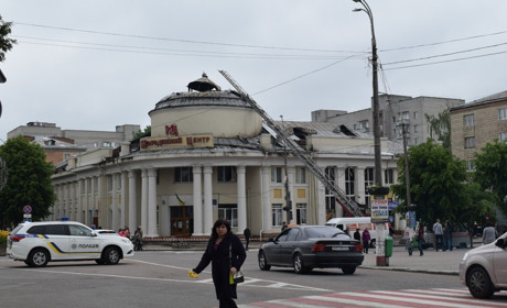 Суботник у Молодіжному центрі скасовується: що трапилось