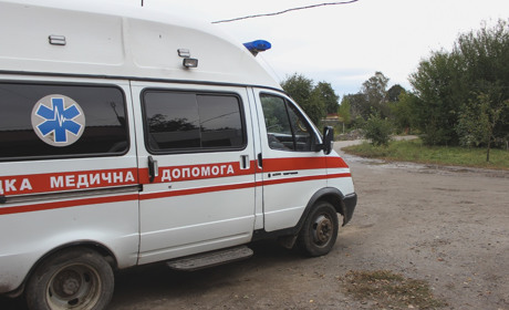 «Ми живемо як на пороховій бочці: ніколи не знаємо, що від того телефона чекати», — швидка допомога