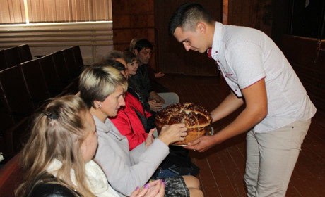 Троїчани проводили в армію дев'ять призовників