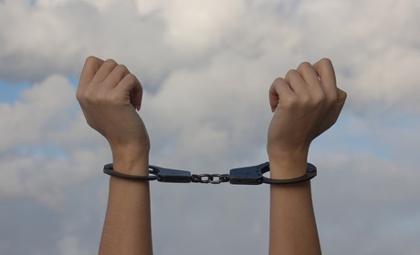 Новини міста за 8-14 жовтня: про нову бруківку,  хабар за зберігання наркотиків та пожежу по Миру