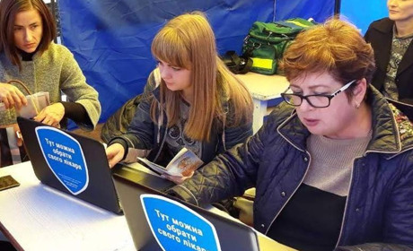 Цифра дня: скільки декларацій підписали гуляйпільці на «Ярмарку лікарів»