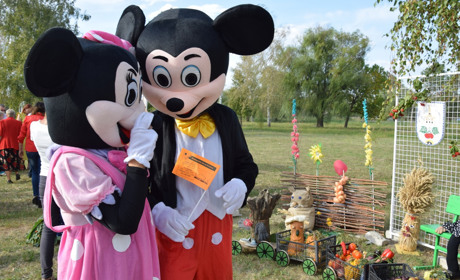 9 троїцьких груп у Facebook, за якими варто стежити