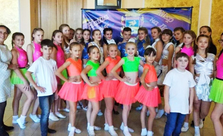 Первые из 150 участников: Попаснянский коллектив «Конфетти» вернулся с конкурса