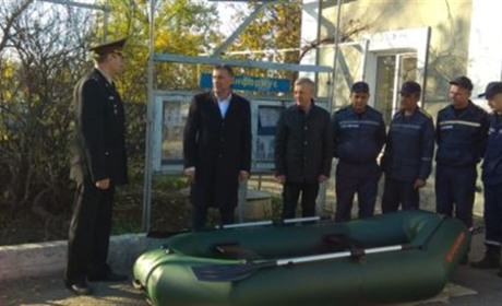 Гуляйпільські рятувальники отримали човен та мотопомпу