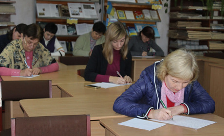 Барчани долучилися до написання всеукраїнського диктанту до Дня писемності: відео