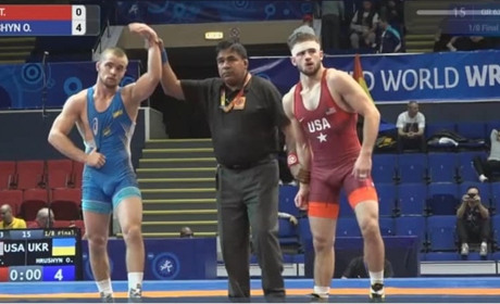 Олександр Грушин з Волновахи змагатиметься за бронзу на чемпіонаті світу з боротьби