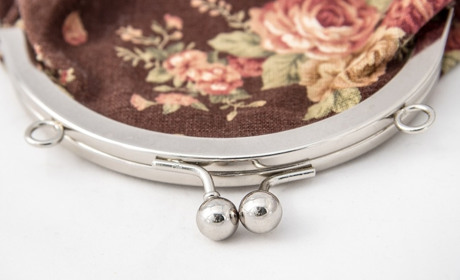  Дві шахрайки винесли всі гроші із будинку жительки Старокостянтинівщини