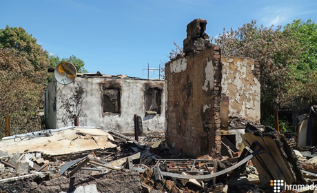 В результате ночных обстрелов Южного полностью уничтожены два дома