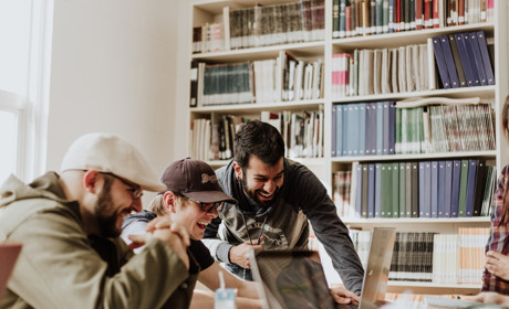 Специалист по НЛО: необычные университеты со всего мира